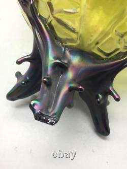 Vase en verre iridescent à pied en forme d'épines de style Art Nouveau avec panneau en nid d'abeille antique Kralik