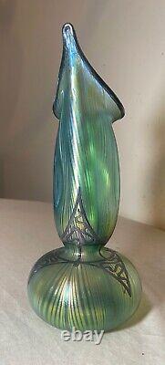 Vase en verre irisé Bohemian Loetz en argent sterling antique avec superposition de style Art Nouveau