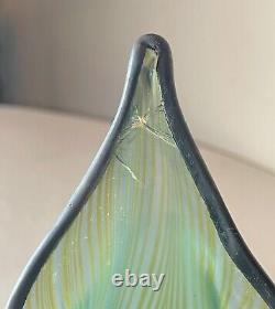 Vase en verre irisé Bohemian Loetz en argent sterling antique avec superposition de style Art Nouveau