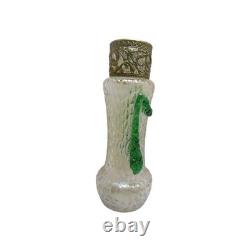 Vase en verre irisé Kralic Art nouveau martelé rigaré, col de gui