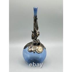 Vase en verre mince bleu avec incrustation en argent sterling, décor de fleurs en verre d'art pour la décoration intérieure.
