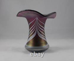 Vase en verre rare et stylé en verre irisierend, art en verre designer probablement de Poschinger