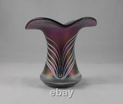 Vase en verre rare et stylé en verre irisierend, art en verre designer probablement de Poschinger