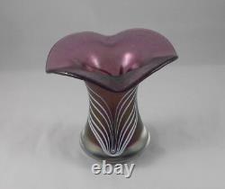 Vase en verre rare et stylé en verre irisierend, art en verre designer probablement de Poschinger