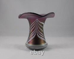 Vase en verre rare et stylé en verre irisierend, art en verre designer probablement de Poschinger