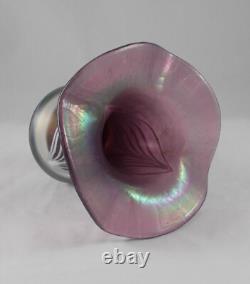 Vase en verre rare et stylé en verre irisierend, art en verre designer probablement de Poschinger