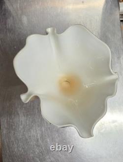 Vase en verre soufflé à la main Jozefina Krosno Pologne Grand centre de table rare en forme de mouchoir