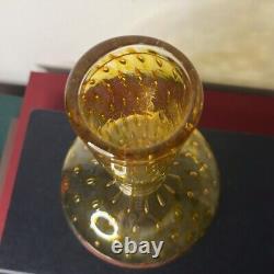 Vase en verre soufflé à la main MCM des années 1960 avec bulles contrôlées en optique double couleur jaune en forme de gourde