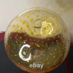 Vase en verre soufflé à la main MCM des années 1960 avec bulles contrôlées en optique double couleur jaune en forme de gourde