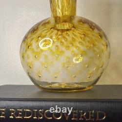 Vase en verre soufflé à la main MCM des années 1960 avec bulles contrôlées en optique double couleur jaune en forme de gourde