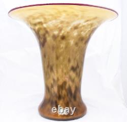 Vase en verre soufflé à la main de style Murano, fumé ambre tacheté, à large rebord, de 10,5 pouces de hauteur.