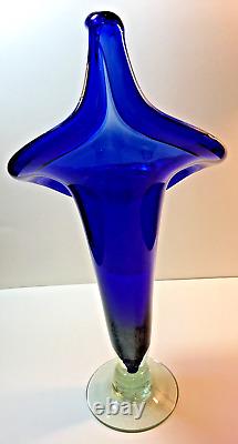 Vase en verre soufflé à la main en bleu cobalt Jack-In-The-Pulpit vintage 16 vif et lourd.