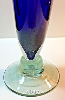 Vase en verre soufflé à la main en bleu cobalt Jack-In-The-Pulpit vintage 16 vif et lourd.