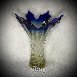 Vase en verre soufflé à la main en tourbillon 14, feuille d'érable en dégradé de bleu à jaune