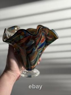 Vase en verre soufflé de style vénitien par The Glass Forge, état d’origine impeccable