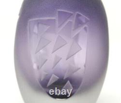 Vase en verre taillé givré améthyste fait main en verre d'art de Géorgie signé Loretta Eby