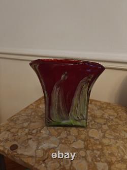 Vase en verre unique signé