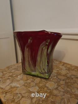 Vase en verre unique signé