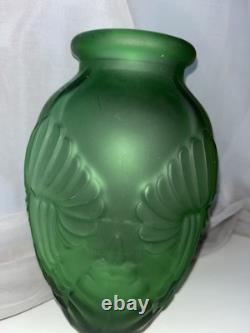 Vase en verre vert émeraude Art déco