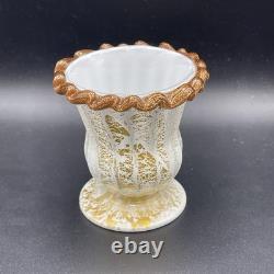 Vase étiré en verre d’art Aventurine Rigaree soufflé à la bouche, lait et or. Murano, Italie