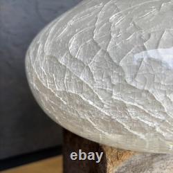 Vase lourd en verre d’art du XXe siècle à effet craquelé et intérieur blanc, collection Sia