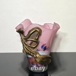 Vase roumain en verre d’art, création Misu Coman, avec décor en bronze, signé
