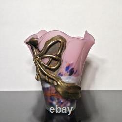 Vase roumain en verre d’art, création Misu Coman, avec décor en bronze, signé