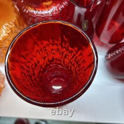 Vase sablier Ruby Red Whitefriars Geoffrey Baxter 9836 avec autocollant d'origine