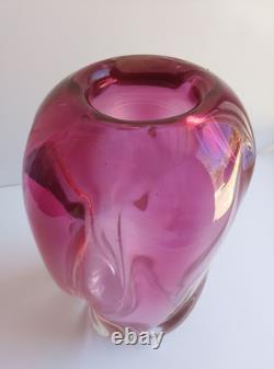 Vase sculptural en verre artistique soufflé à la main, en ombre rose vintage magnifique, torsadé.