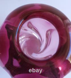 Vase sculptural en verre artistique soufflé à la main, en ombre rose vintage magnifique, torsadé.