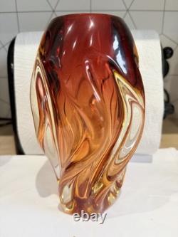 Vase torsadé en verre artistique vintage Josef Hospodka pour Chribska Amber