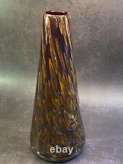 Vase vintage en verre d'art soufflé à la main, de forme conique, avec un émaillage. Peut être de Murano.
