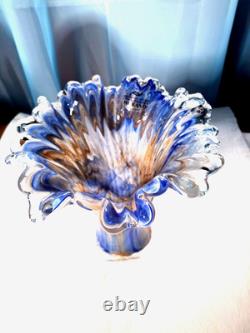 Vase vintage luxueux en verre d’art Murano multicolore avec dominante bleu doux