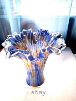 Vase vintage luxueux en verre d’art Murano multicolore avec dominante bleu doux