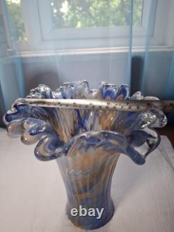 Vase vintage luxueux en verre d’art Murano multicolore avec dominante bleu doux