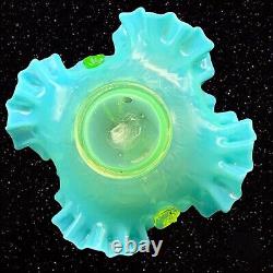 Vieille Main Blown Art Verre Volant Top Blue Green Basket Uv Glow Uranium