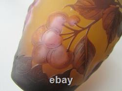 Vtg Emile Gallé Art Verre Cerise Vase Reproduction 6 1/4