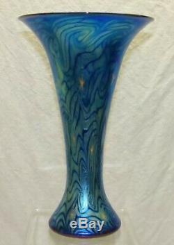 Vtg Lundberg Glass Studio Art 11 Evening Star Flare Vase Bleu Irisé Aurene