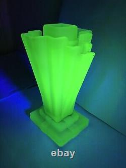 Xrare Art Deco Bagley Frosted Uranium Green Glass Grantham 334 8 Vase Excellent